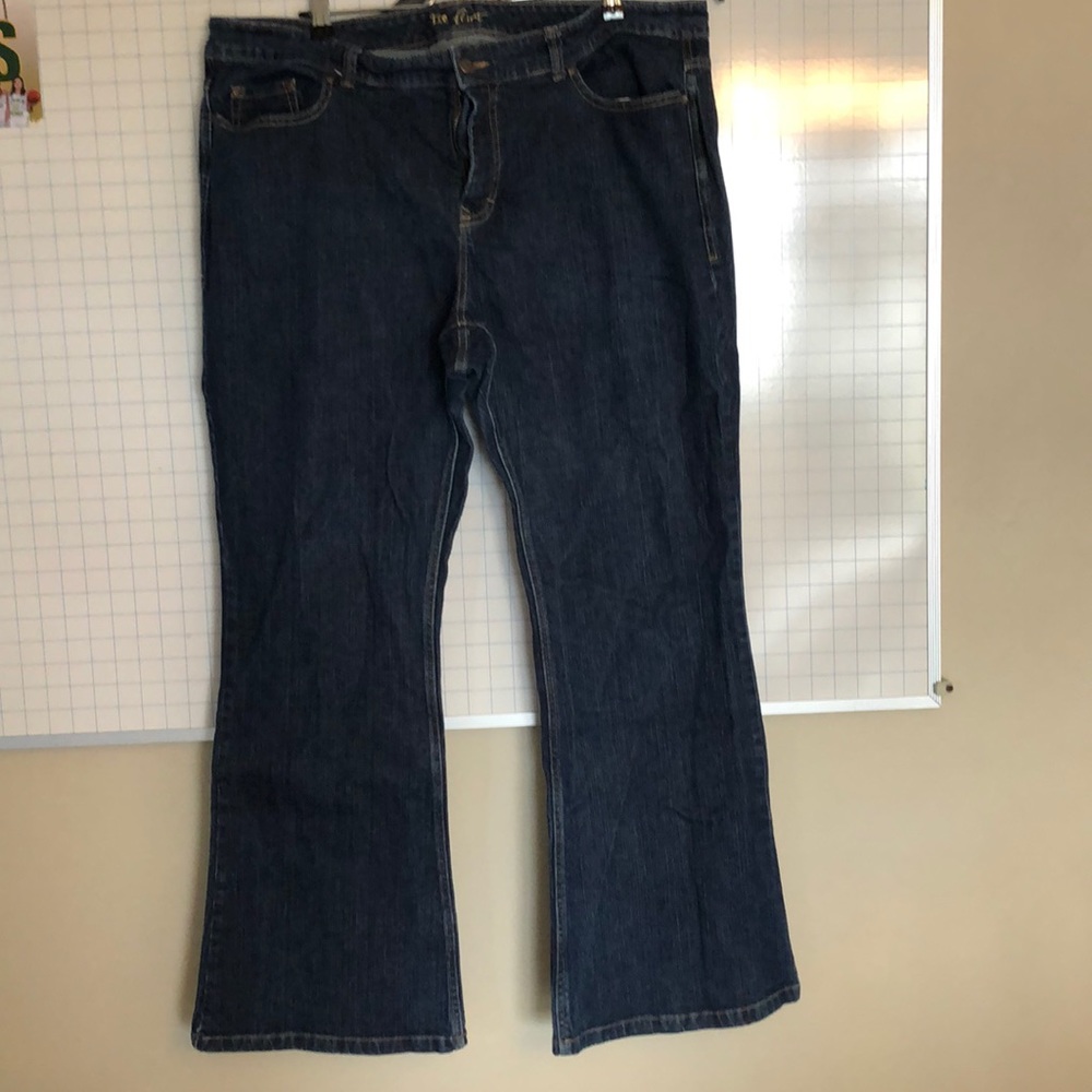 Old Navy The Flirt Boot cut Jean